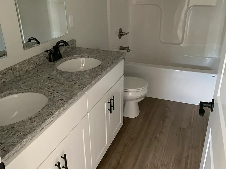 15303 American Legion Dr — Photo 16