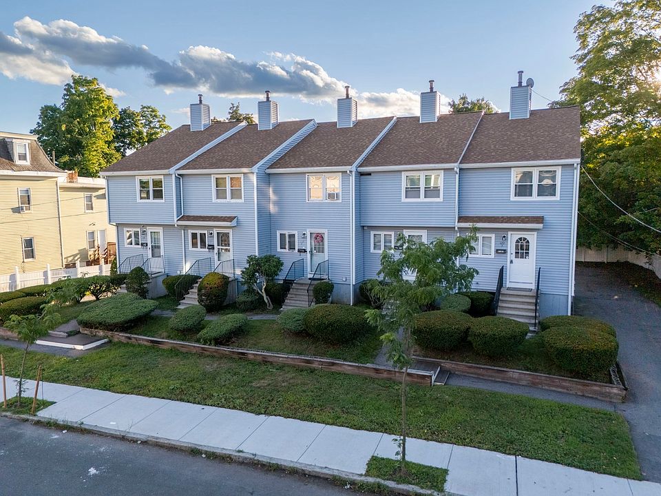 1st image of 120 Portland St #3