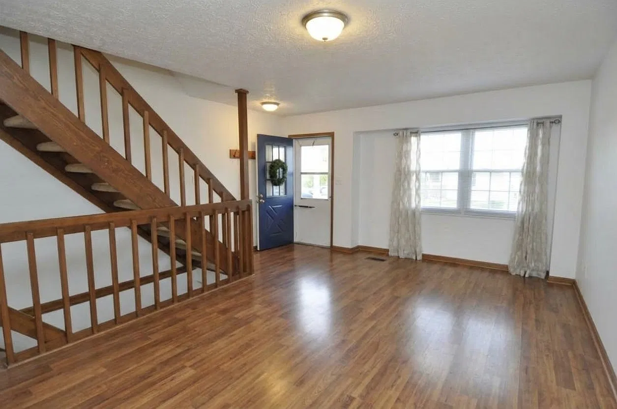 2 bed, 1200 sqft, $1,649 — Photo 2