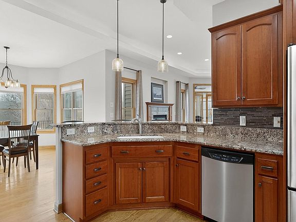 4th image of 6302 20th Ave SE