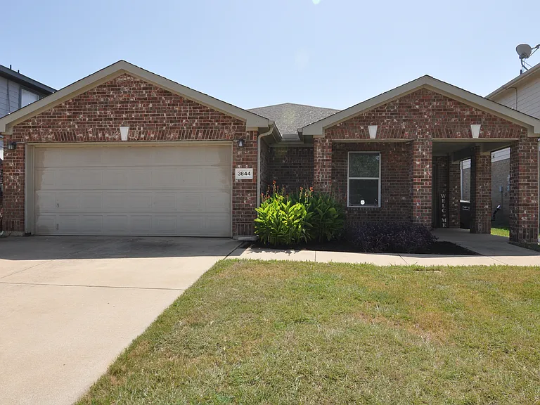 3844 Bandera Ranch Rd — Photo 1
