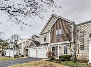 289 Chrisman Dr #289, Streamwood, IL