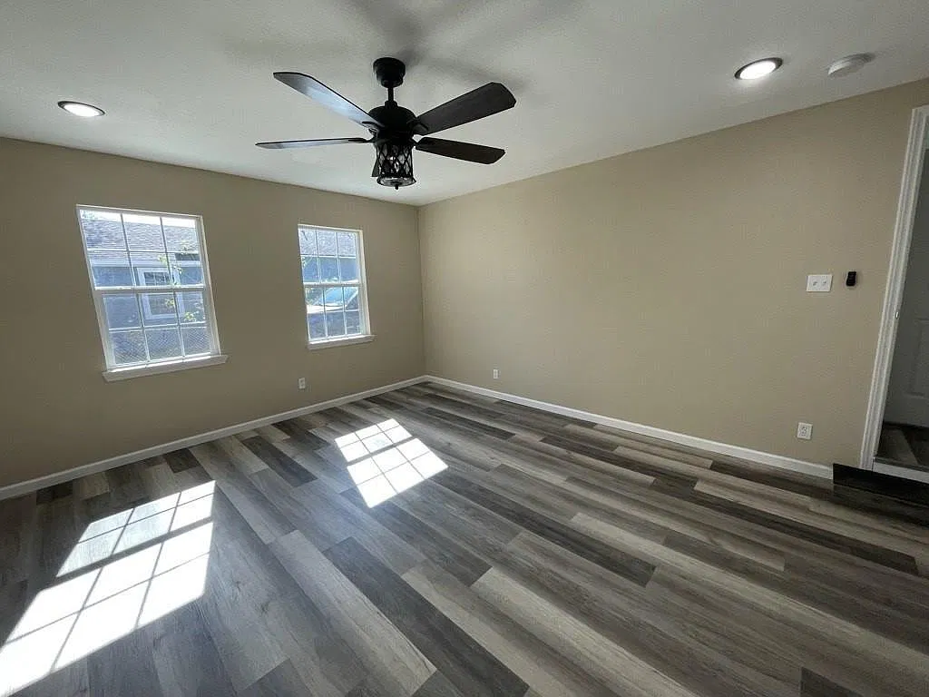 607 Mckenzie Avenue - 1 — Photo 2