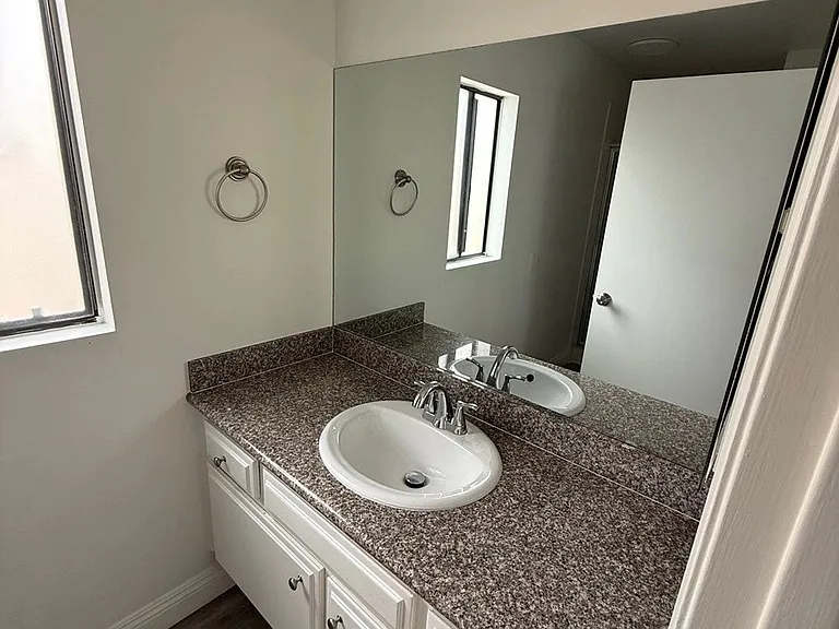412 N Venice Blvd #B — Photo 21