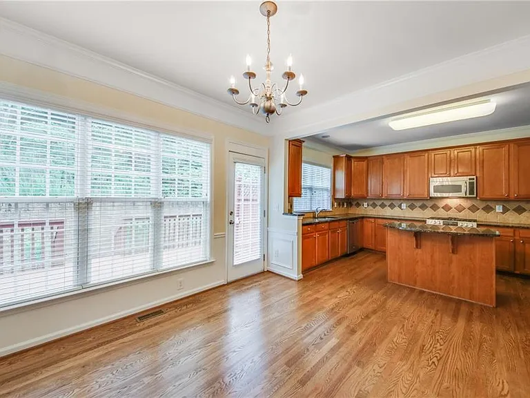 2776 Loftview Sq — Photo 7