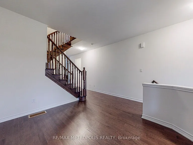 9 Caton Ln — Photo 13