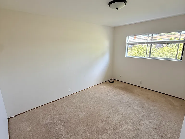 2136 Santa Clara Ave #J — Photo 4