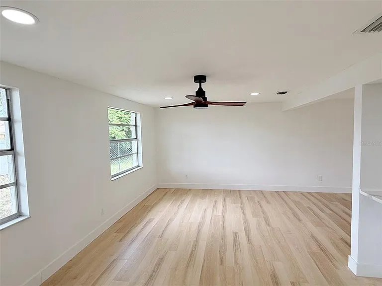 8512 Longboat Ln — Photo 30