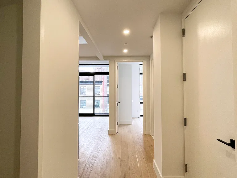 10-64 Jackson Ave #3C — Photo 5