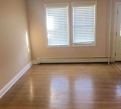 3rd image of 67112 Dartmouth St