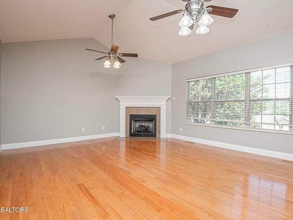 5th image of 5551 Meadow Wells Dr