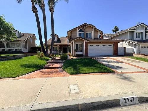 2207 S Autumn Ln Photo 1