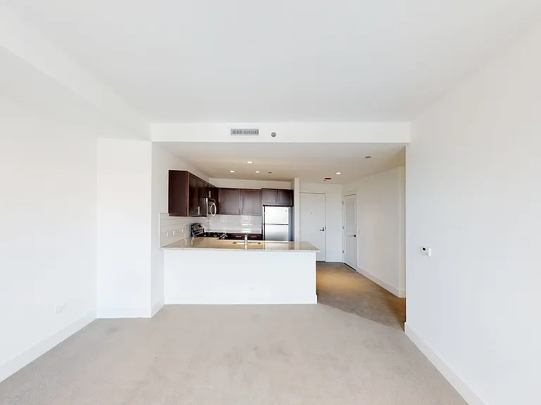 Shoreland — Photo 251