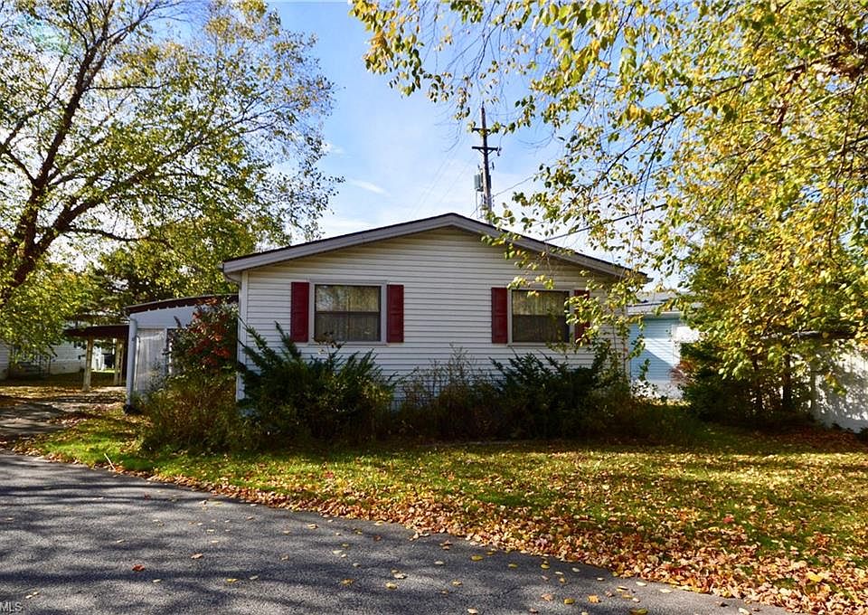 1st image of 6 Birch Ln #6