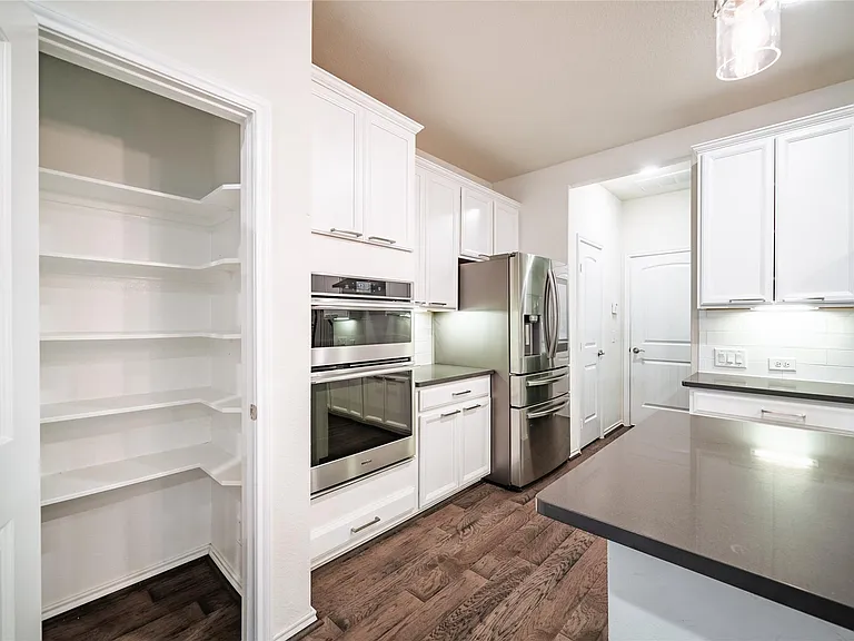 10918 Cannes Memorial Dr — Photo 8
