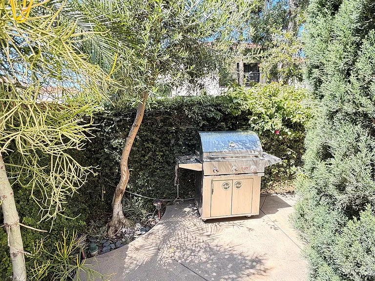 5701 Malaga Pl — Photo 42