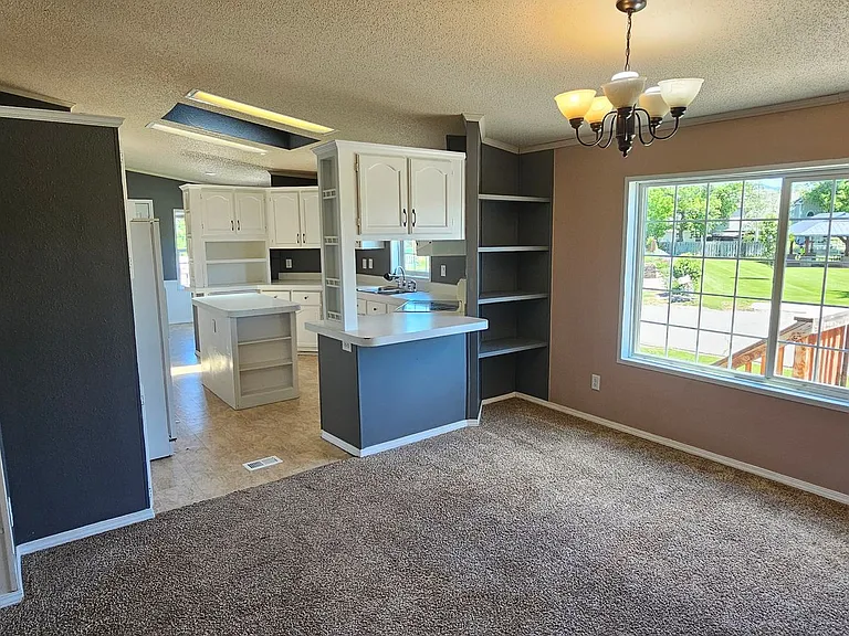 510 S Circle Dr — Photo 3