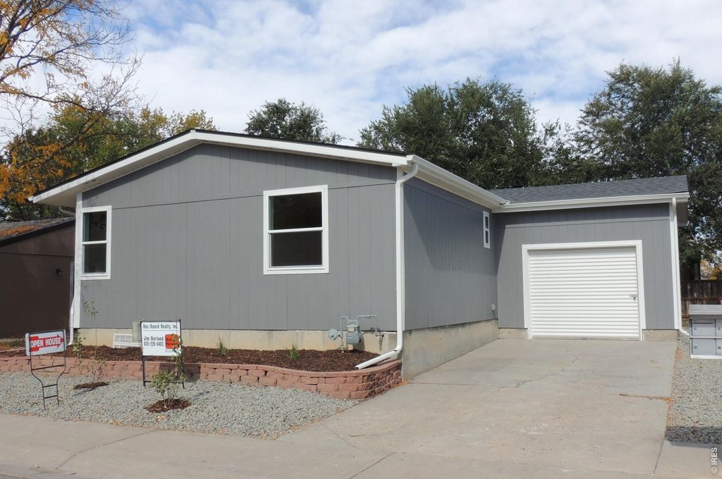 624 Lupine Dr