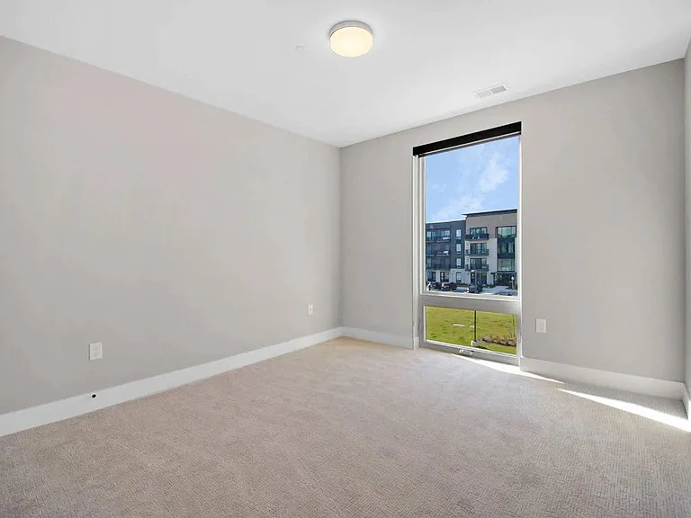 Forum Flats — Photo 32