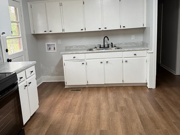 804 Freemont St SW — Photo 14