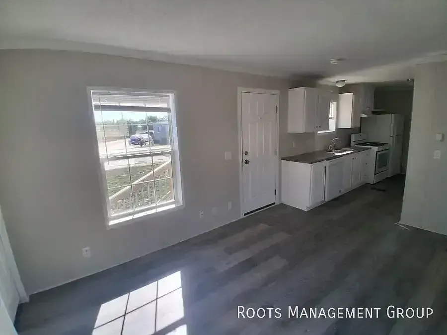 2 Bed 1 Bath Home Available for Lease at Alliance Vista MH and RV Park - Apply Now! — Photo 3
