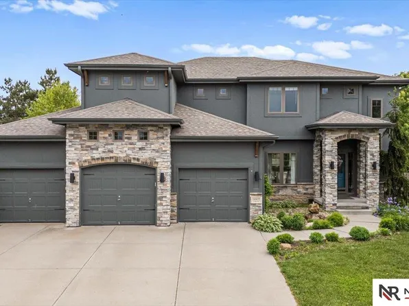 18402 Polk St, Omaha, NE 68135
