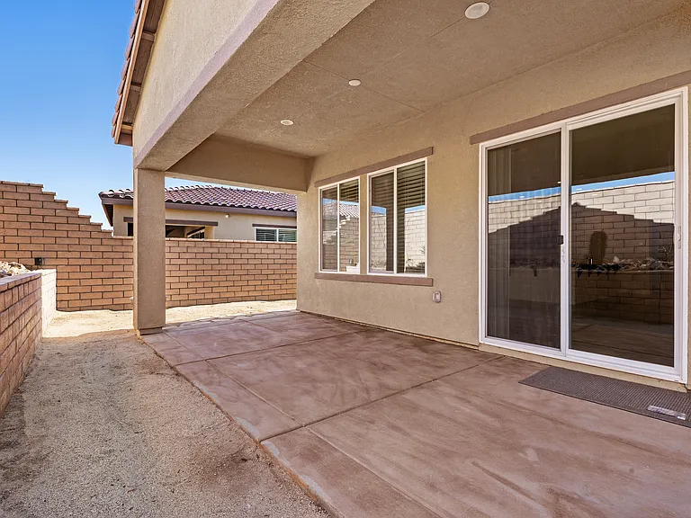43720 Vacanza Ct — Photo 32