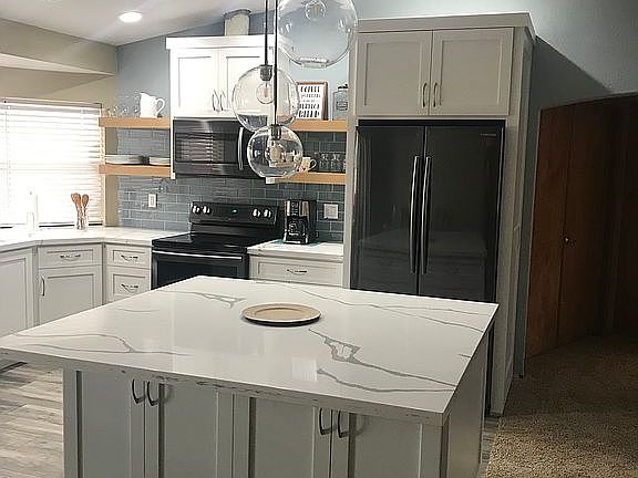 5th image of 580 Empress Dr