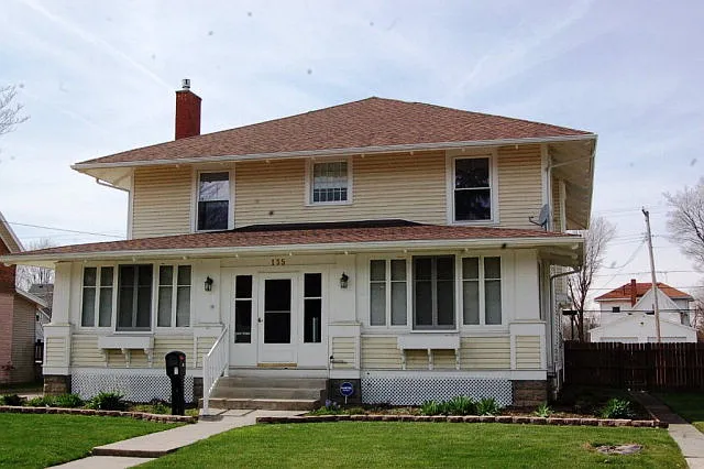 135 N Clinton St photo 1