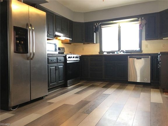 2nd image of 847 Prospect Ave NW