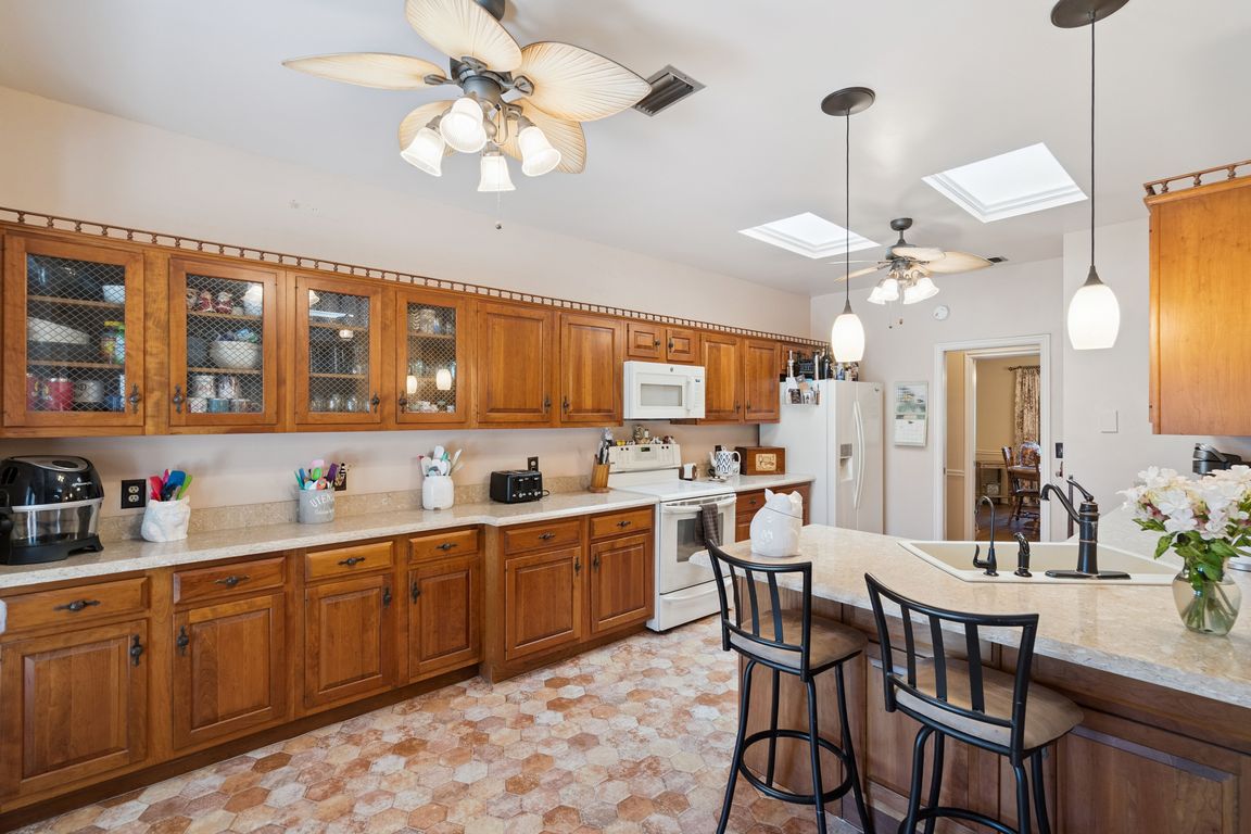 next background image