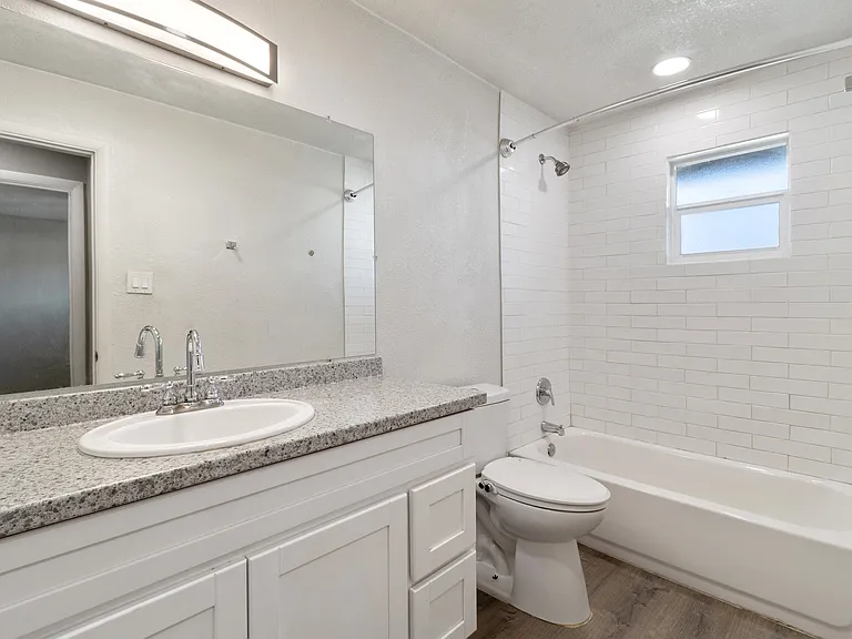 2612 W Pierson St #C — Photo 16
