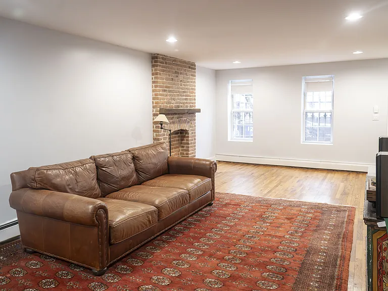 1206 Saint Marks Ave #1 — Photo 11