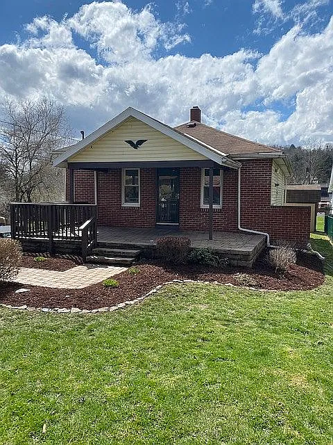 1812 Kansas Ave photo 1