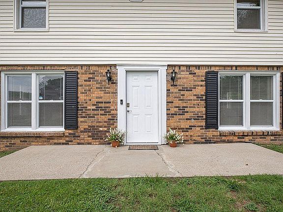 4th image of 2410 Oakwood Ave