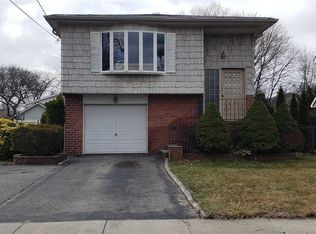 50 Oakview Ave, Farmingdale, NY 11735