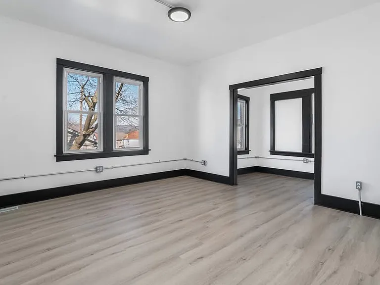 1516 McClure St #B — Photo 4