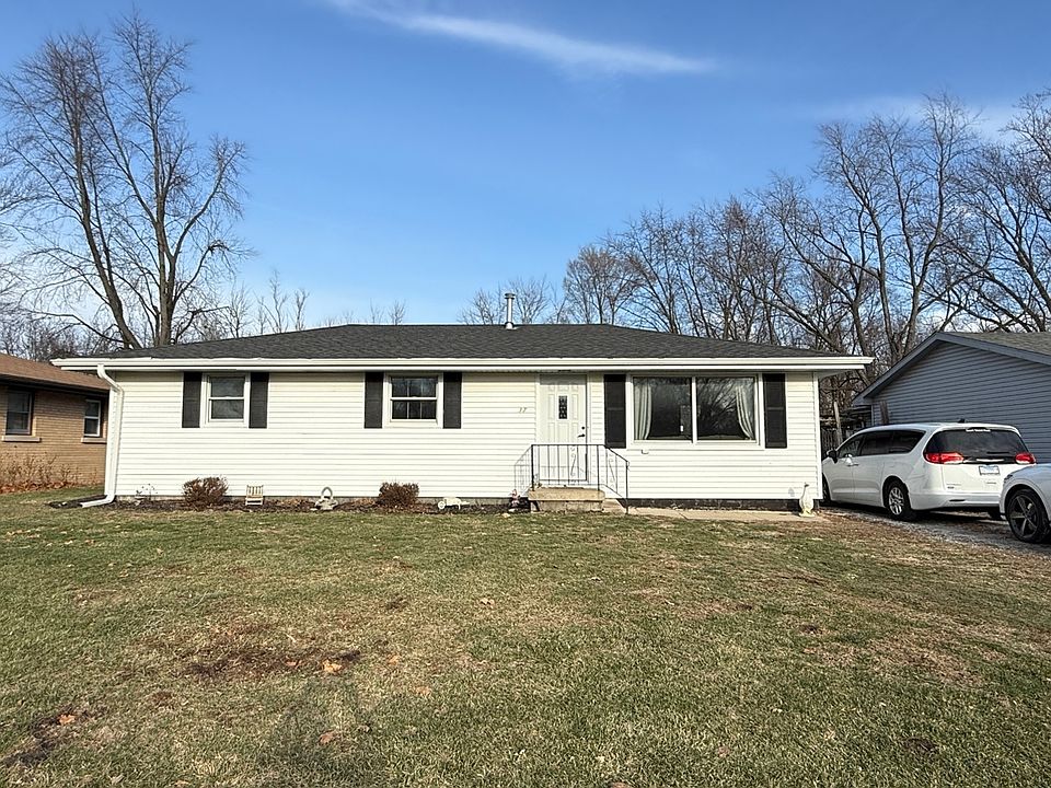1st image of 17 Greenlawn Dr