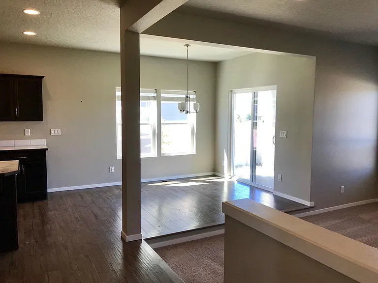 2060 N Oakland St — Photo 8