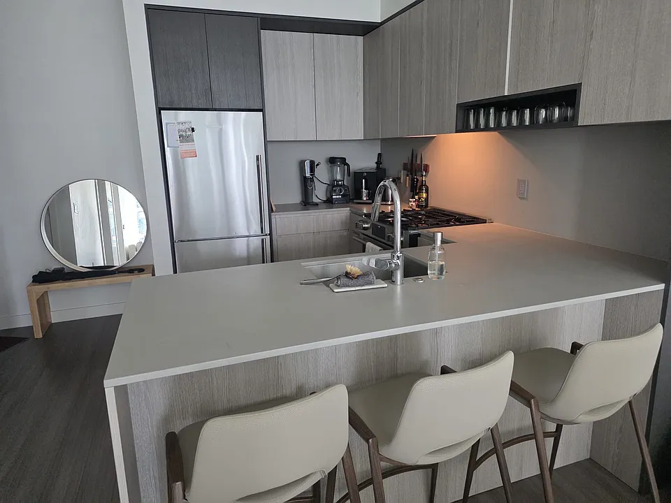 1214 S Indiana Ave #2611