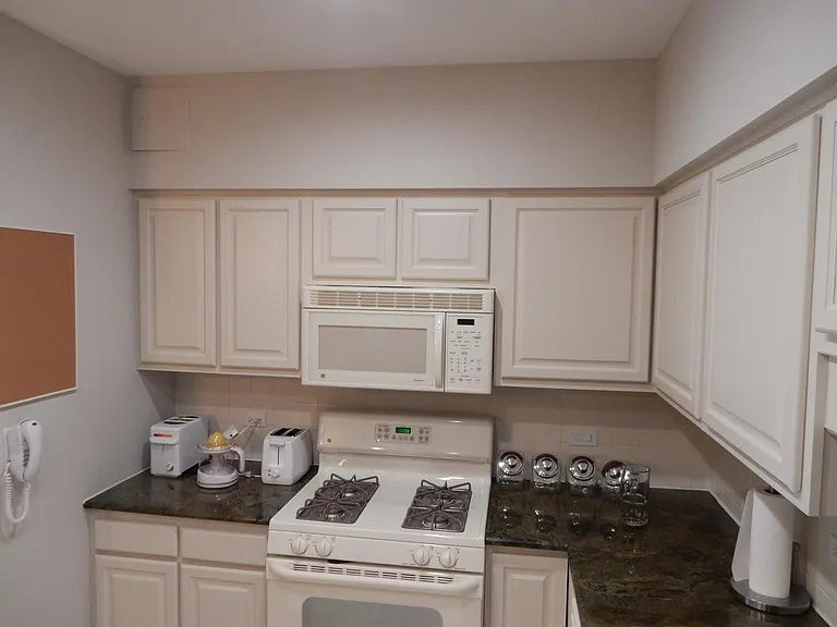 770 Pearson St #802 — Photo 30