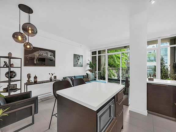 2nd image of 1252 Hornby St #203