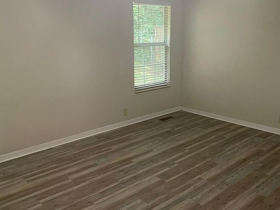 bedroom 1ensuite