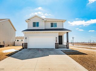 5701 Deb Dr W, West Fargo, ND 58078