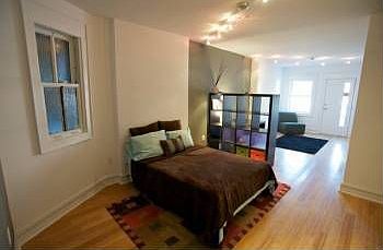 3rd image of 1639 W Cary St #U2