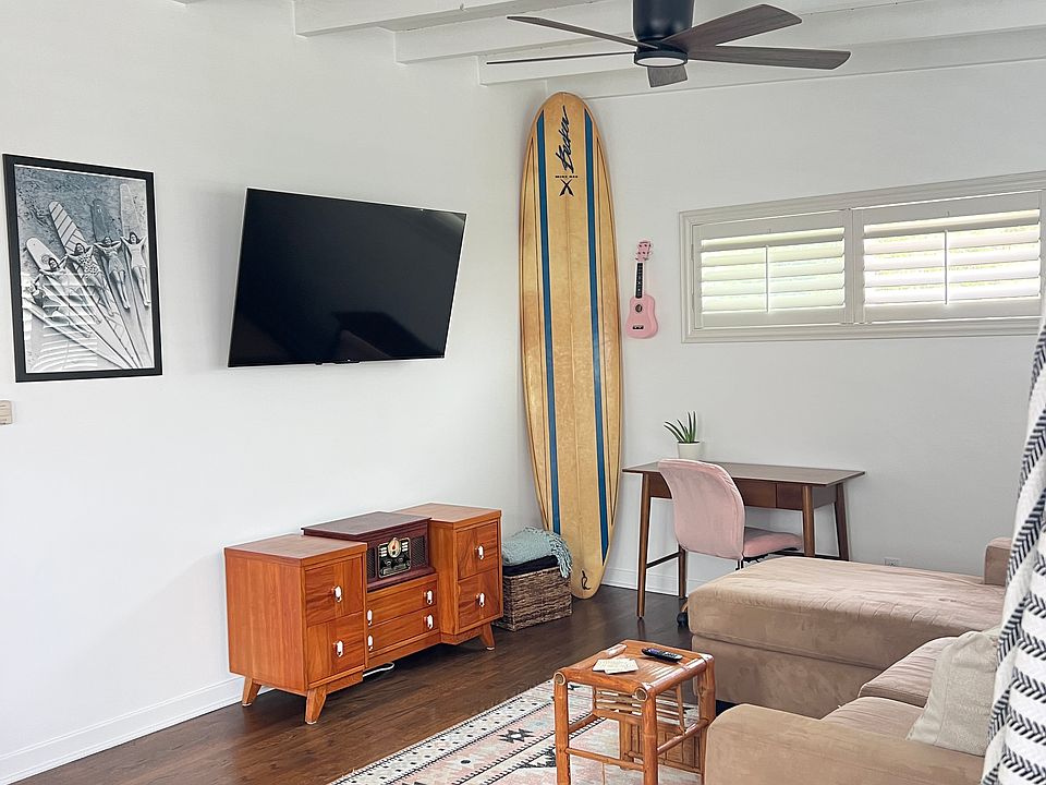 Living Room, 55" Roku Smart TV