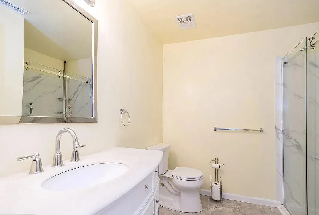 2 bed, 970 sqft, $1,900 — Photo 4