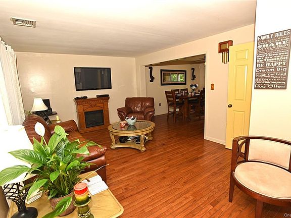 3rd image of 59 Zugibe Ct