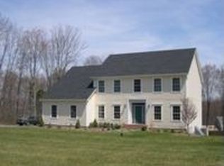 46 Stonefield Rd, Woodbury, CT 06798