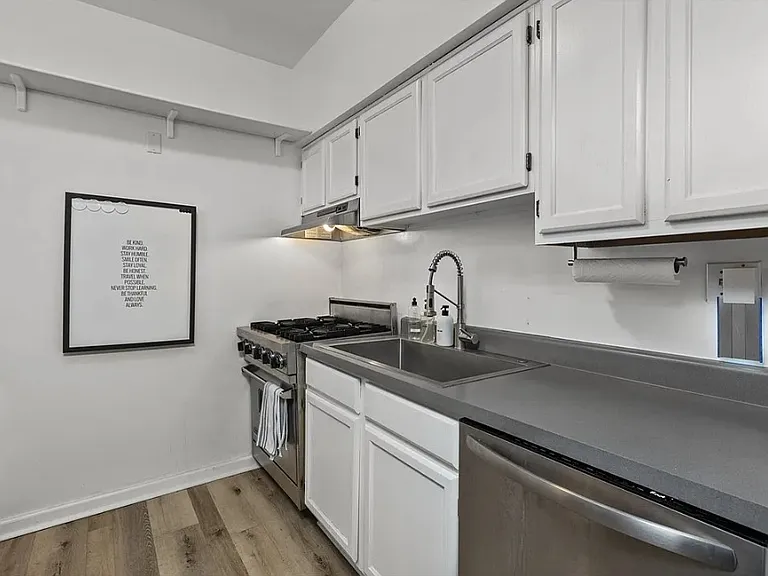 225 E Swissvale Ave #3 — Photo 3
